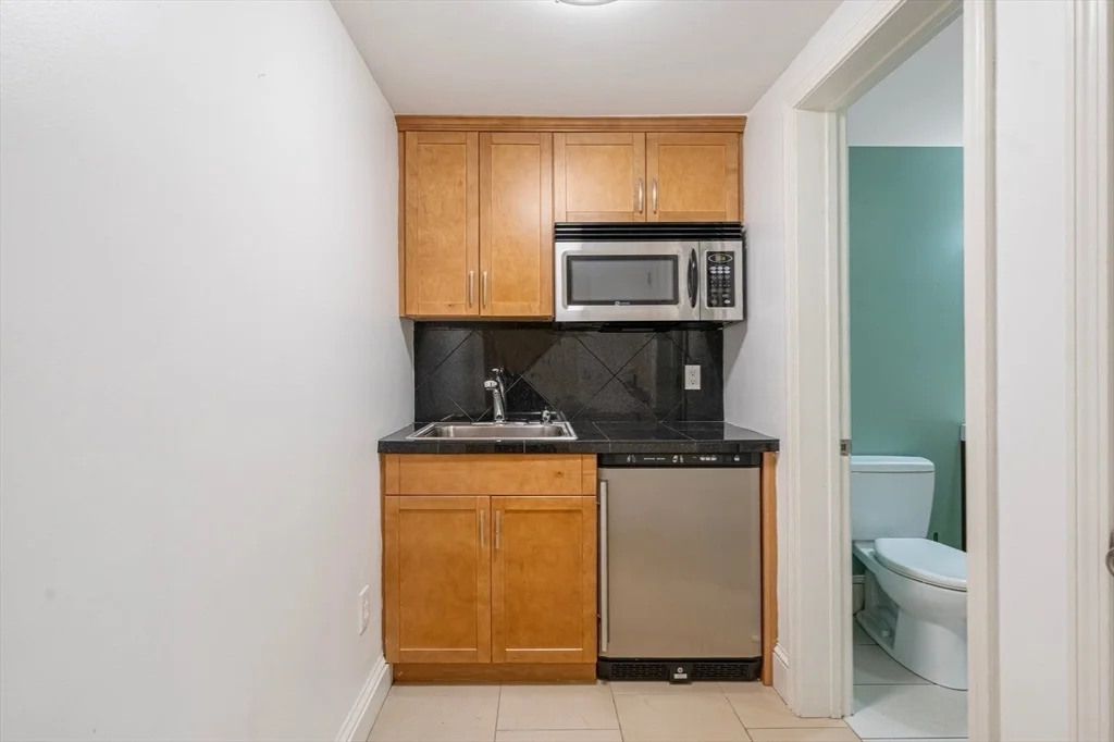 Photo of 87 Blackstone Blvd