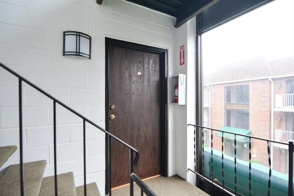 Photo of Unit 1221 at 1186 Worcester Road