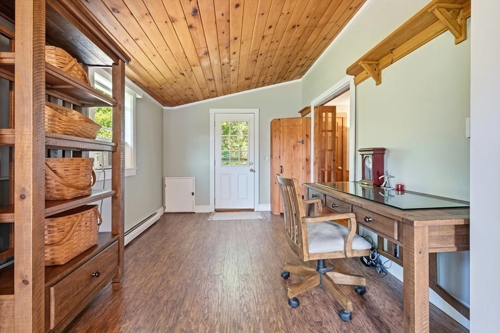 Photo of 2346 Main St