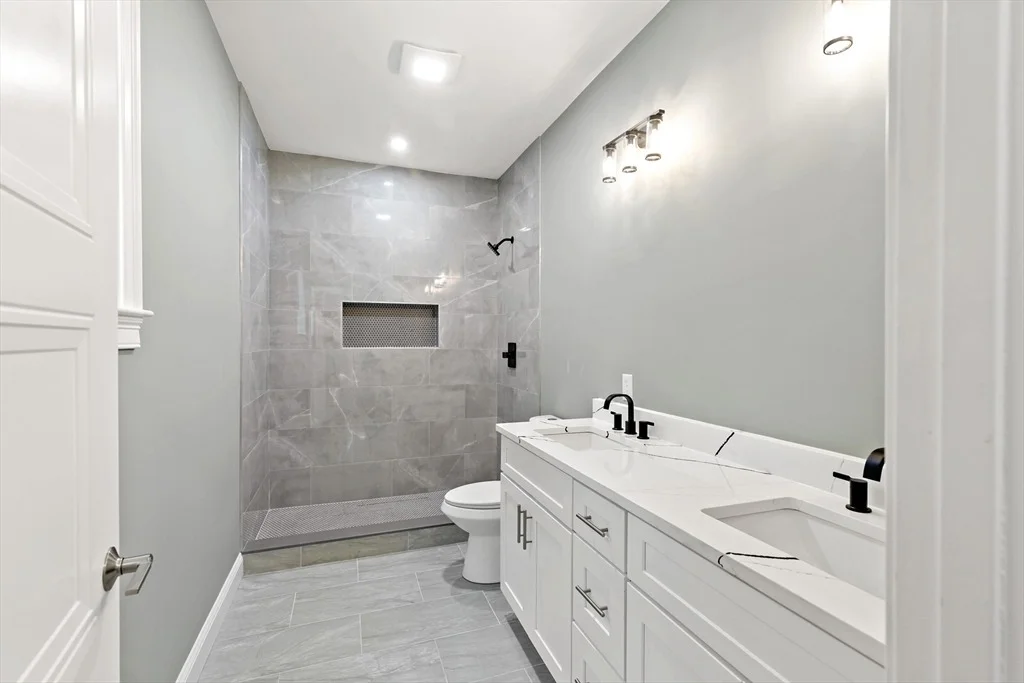 Photo of 50 Wayside Ln