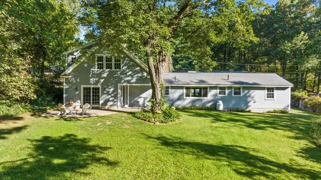 Photo of 2 Fairview Dr