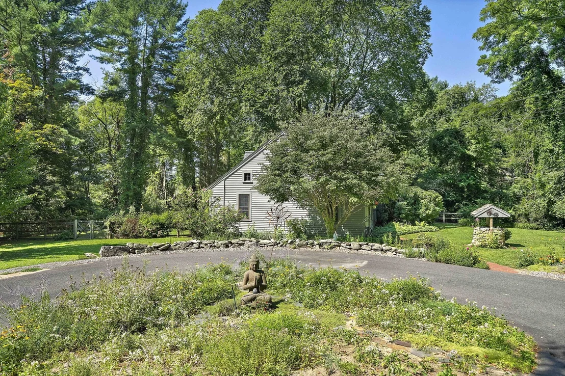 Photo of 128 Whitford Cir