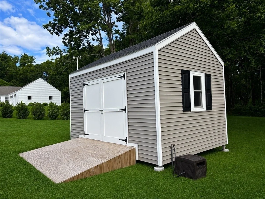 Photo of 41 Clapp Rd