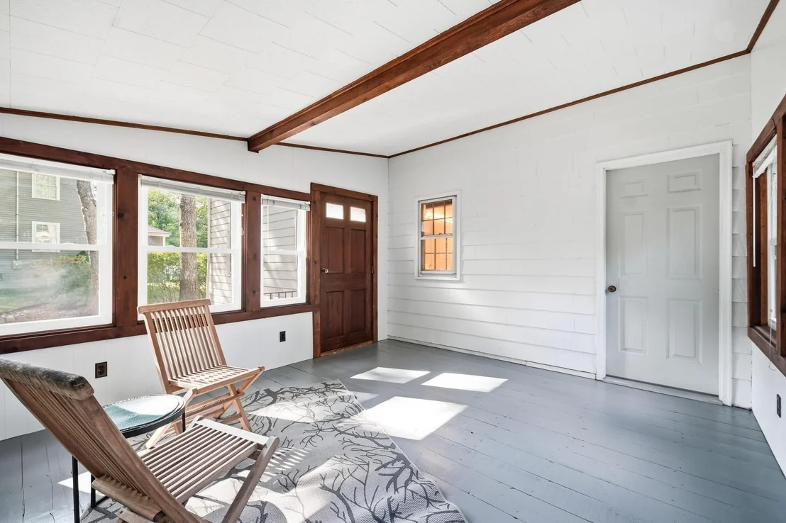 Photo of 32 Dividence Rd