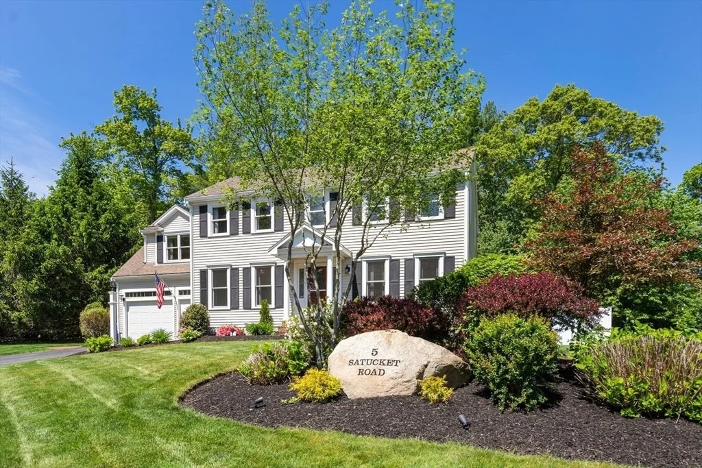 Photo of 5 Satucket Rd