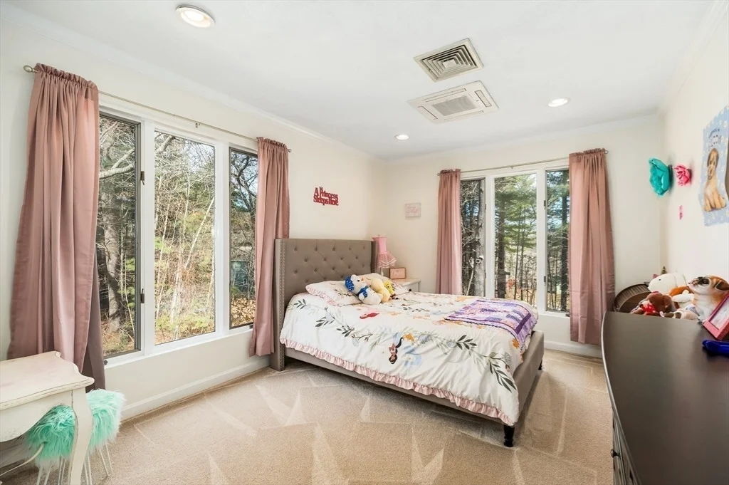 Photo of 5 Comstock Lane