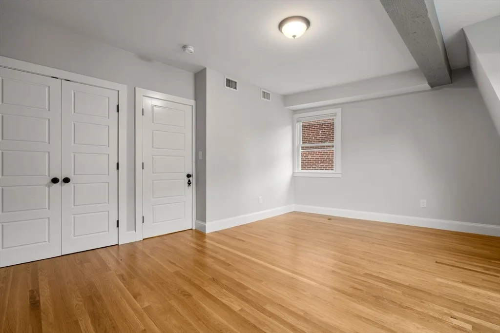 Photo of Unit A at 129 Sutherland Road