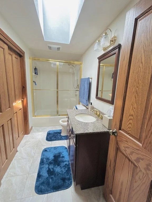 Photo of 166 Mohawk Dr