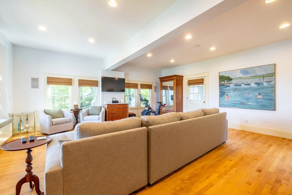 Photo of 15 Geneva Rd