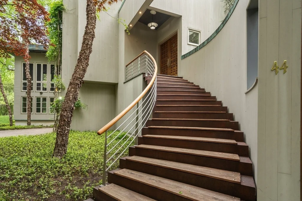Photo of 44 Maple Street