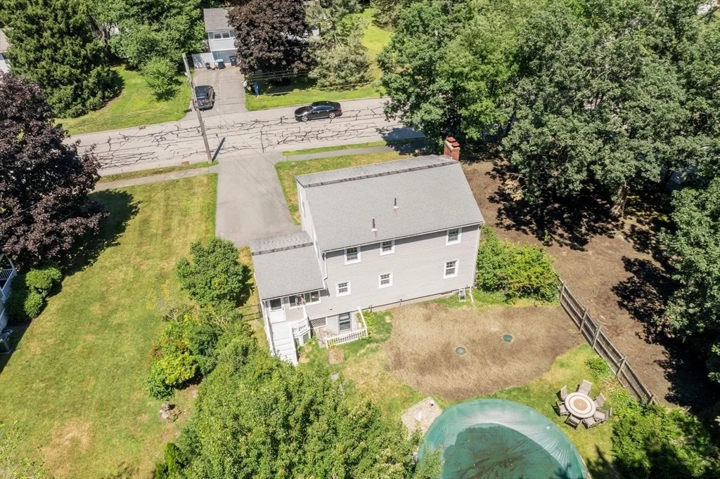 Photo of 7 Susan Dr