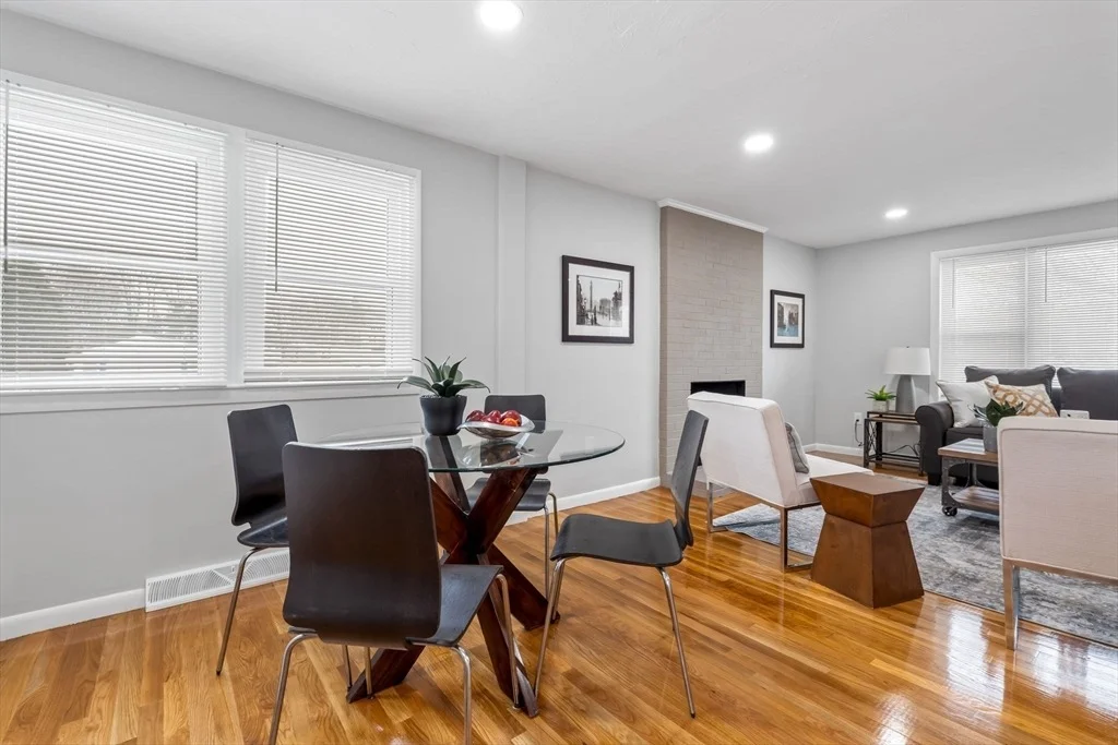 Photo of 48 Cook Ln