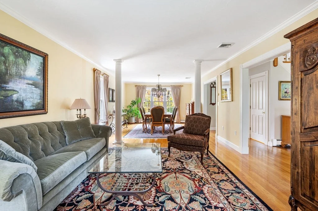 Photo of 56 Paradise Dr