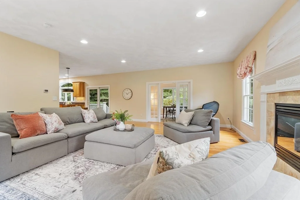 Photo of 33 Nutmeg Ln
