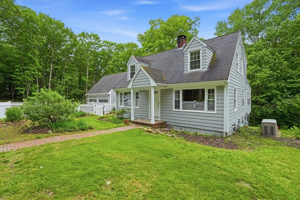Photo of 147 Forest St