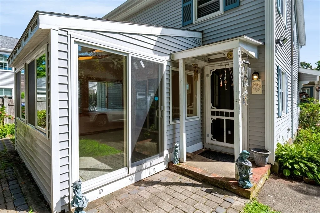 Photo of 64 Locust St