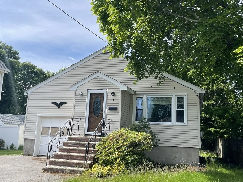 Photo of 3 Coolidge Ave