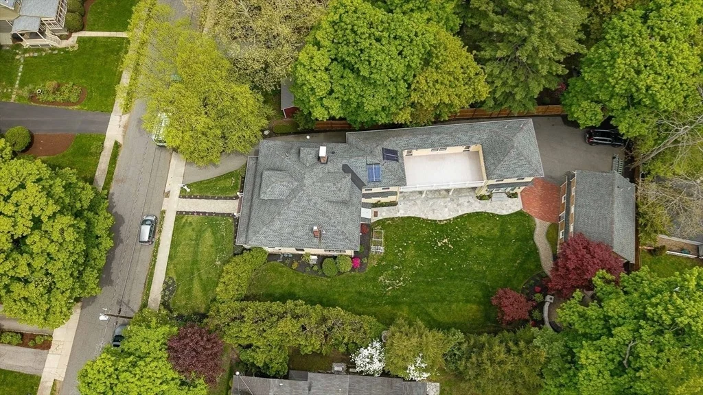 Photo of 4 Lawrence St