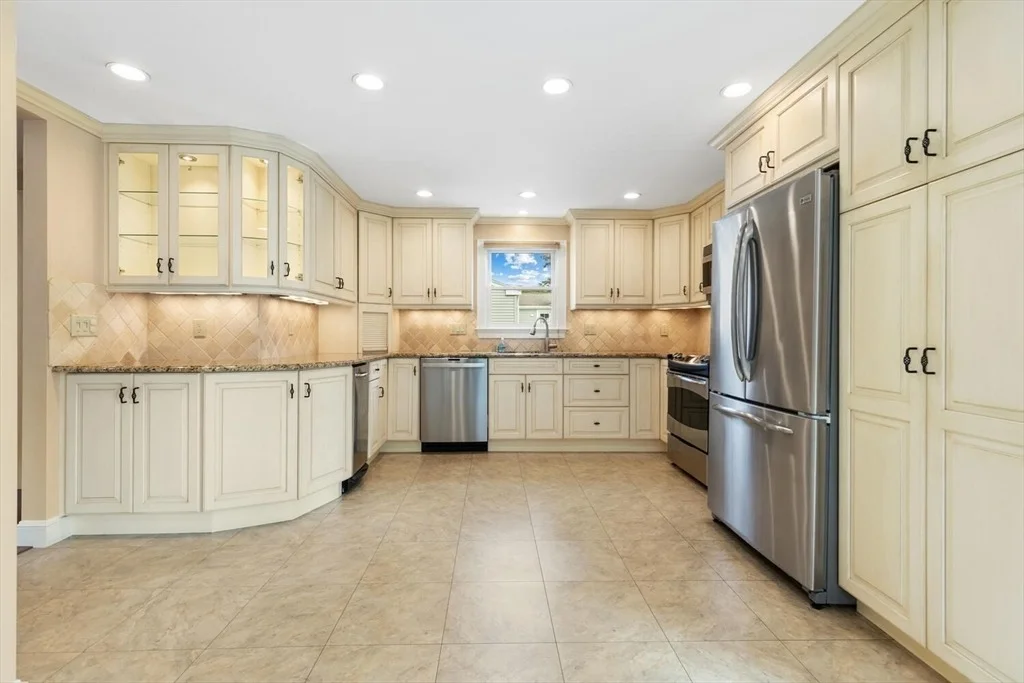 Photo of 144 Kingston Rd