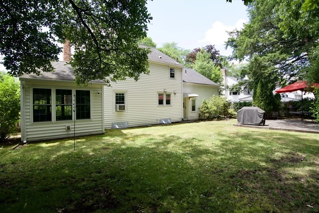 Photo of 55 Bridle Path Rd