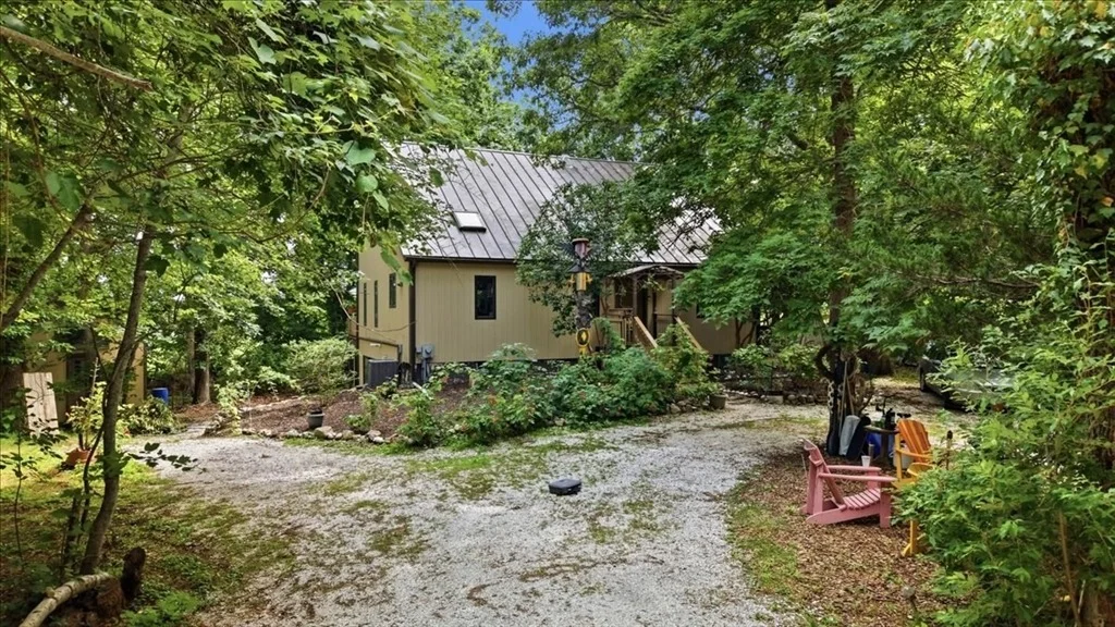 Photo of 1746E Drift Rd