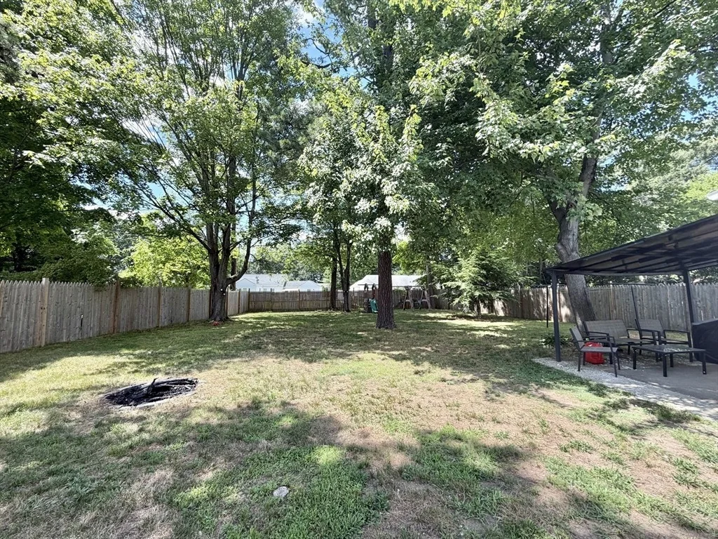 Photo of 412 Island Pond Rd