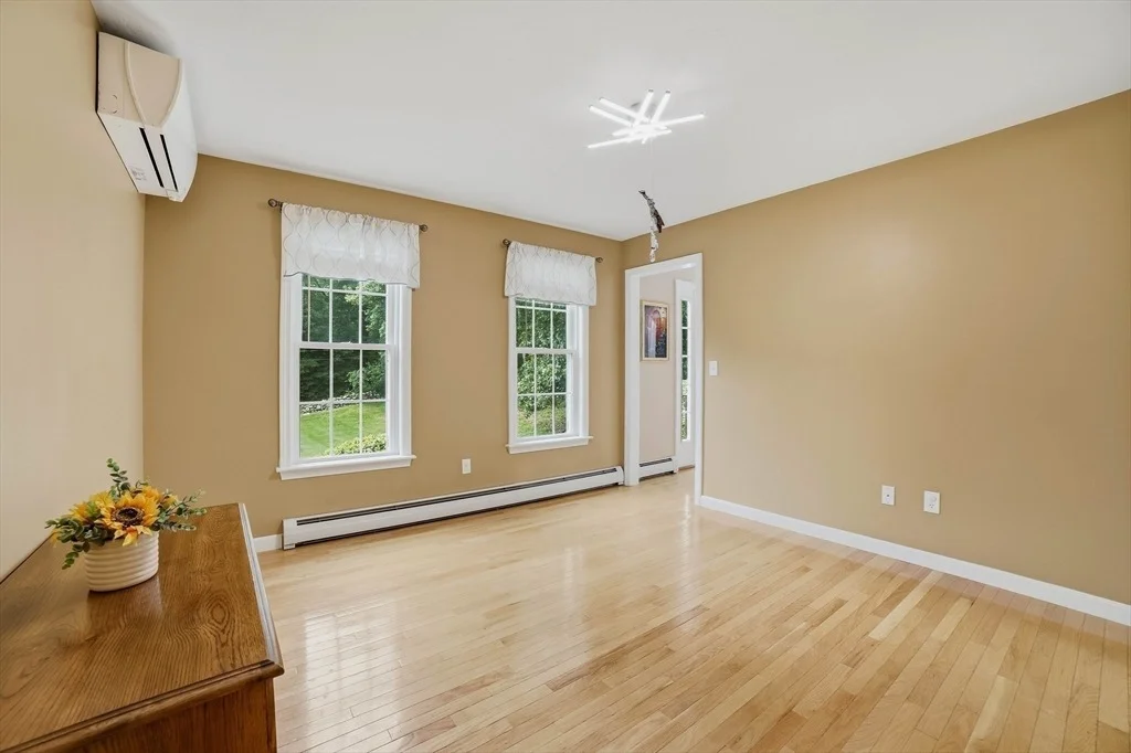 Photo of 10 Roberts Rd