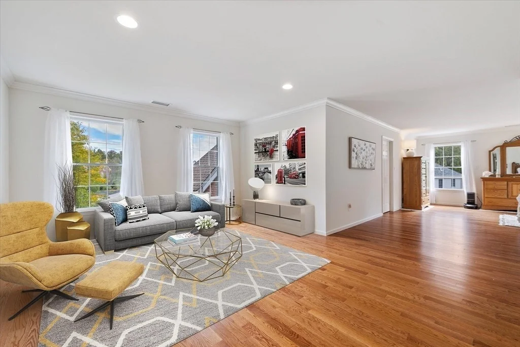 Photo of 7 Thoreau Cir