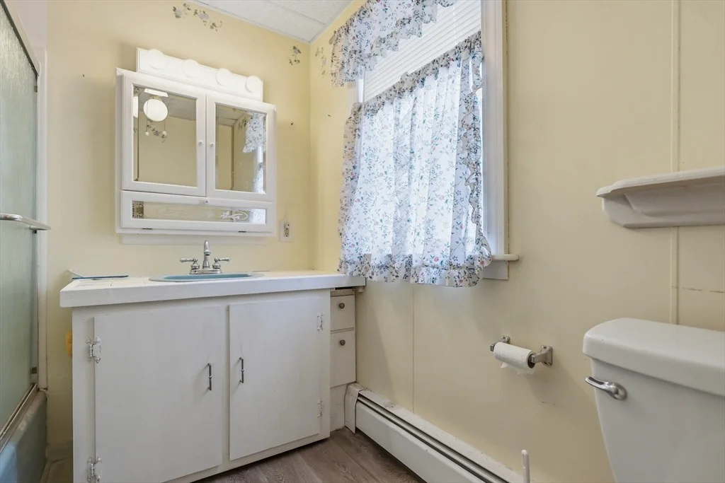 Photo of 35 Maplewood Ave