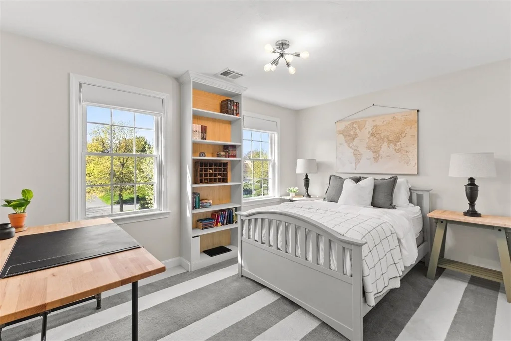 Photo of 353 Finch Rd