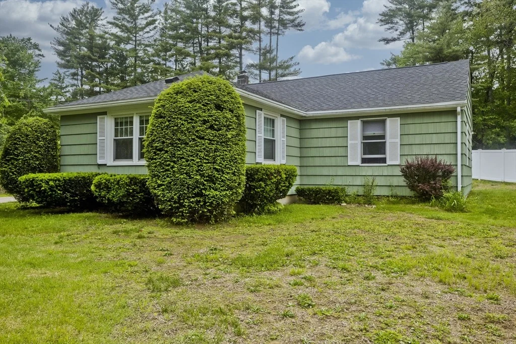 Photo of 299 Shaker Rd