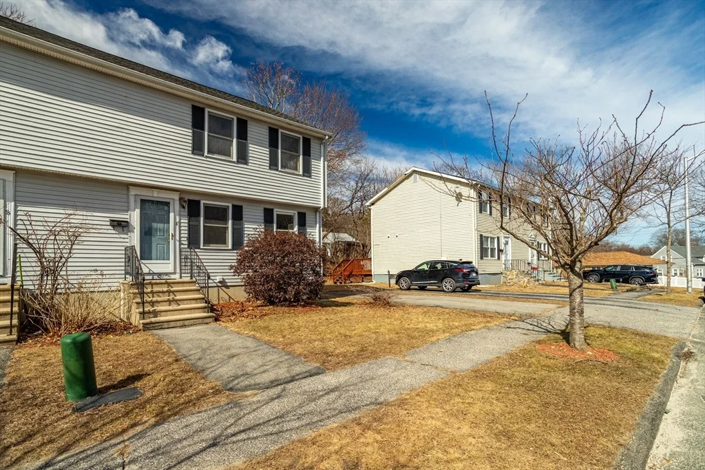 Photo of 6 Catalpa Circle