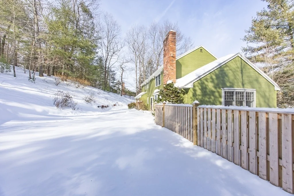 Photo of 162 Mayfair Dr