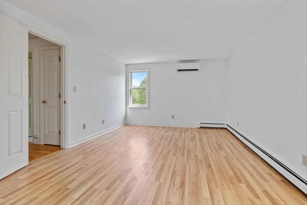 Photo of 10 Farm Rd
