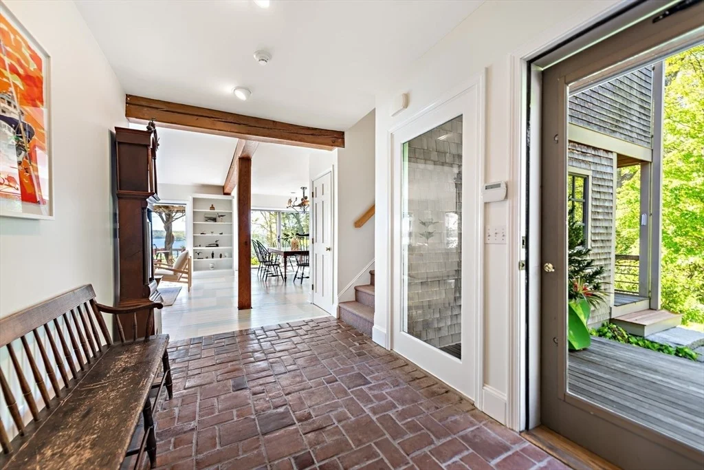 Photo of 246 River Road