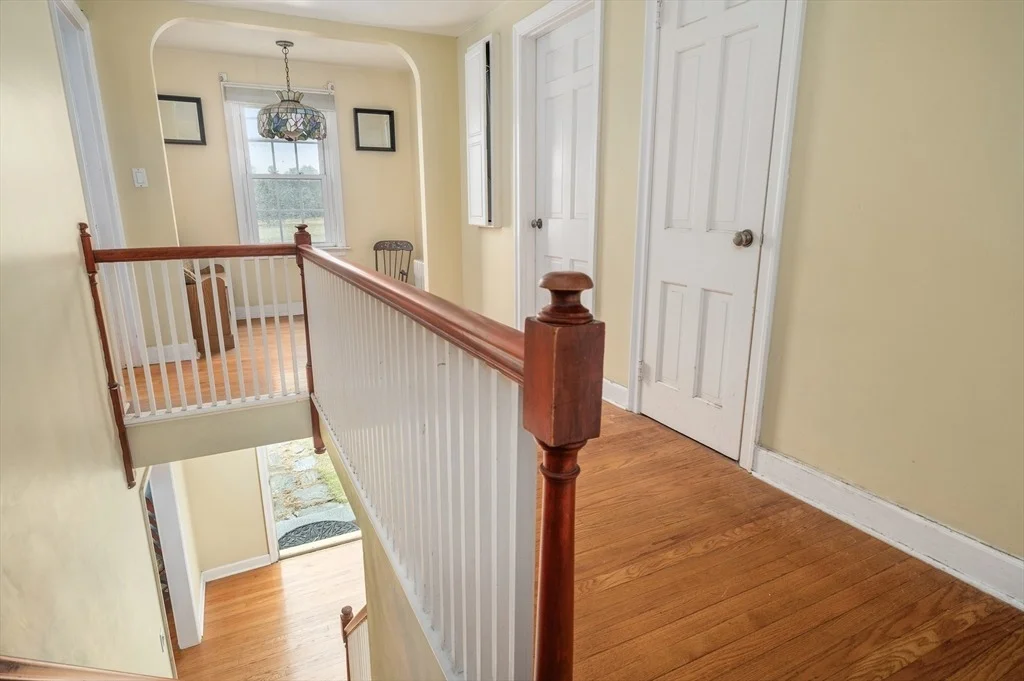 Photo of 1261 Putnam Pike