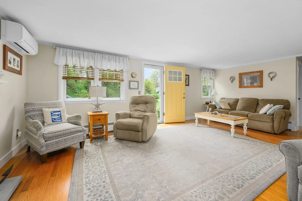 Photo of 24 Acorn Dr