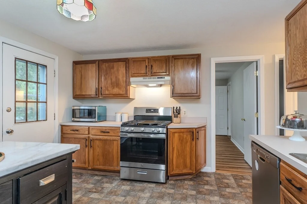 Photo of 43 Elaine Dr