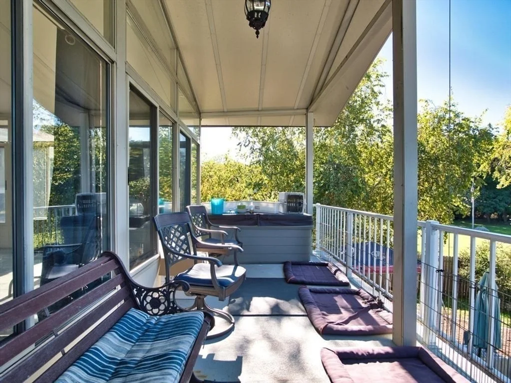 Photo of 555 Harbor View Blvd