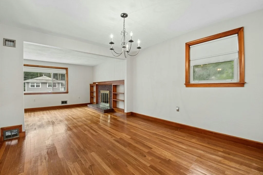 Photo of 129 Chickering Road
