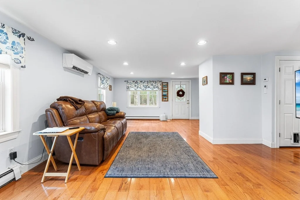 Photo of 363 Maple St