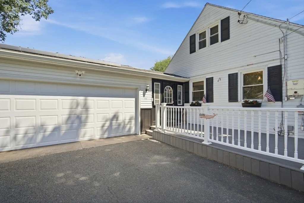 Photo of 22 Coronet Cir