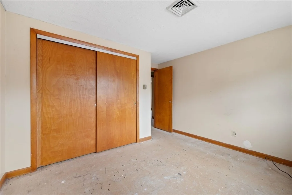 Photo of 2 Dustin St