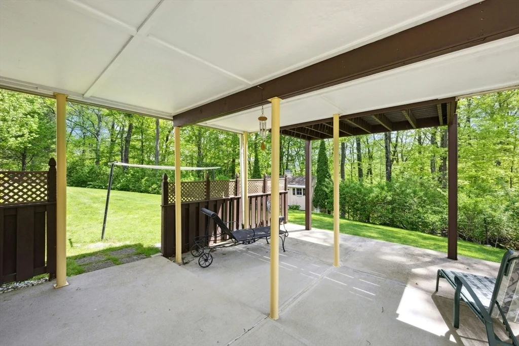 Photo of 19 Steppingstone Dr