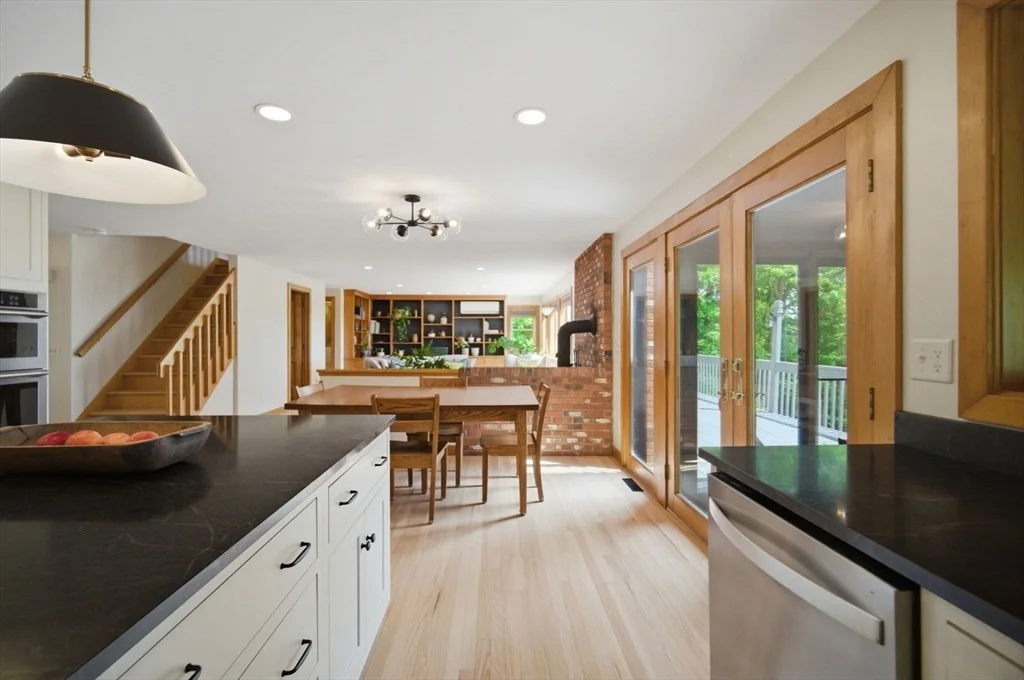 Photo of 48 Birch Bluff Rd