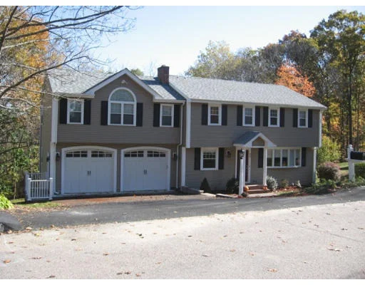Photo of 60 Cheryl Dr