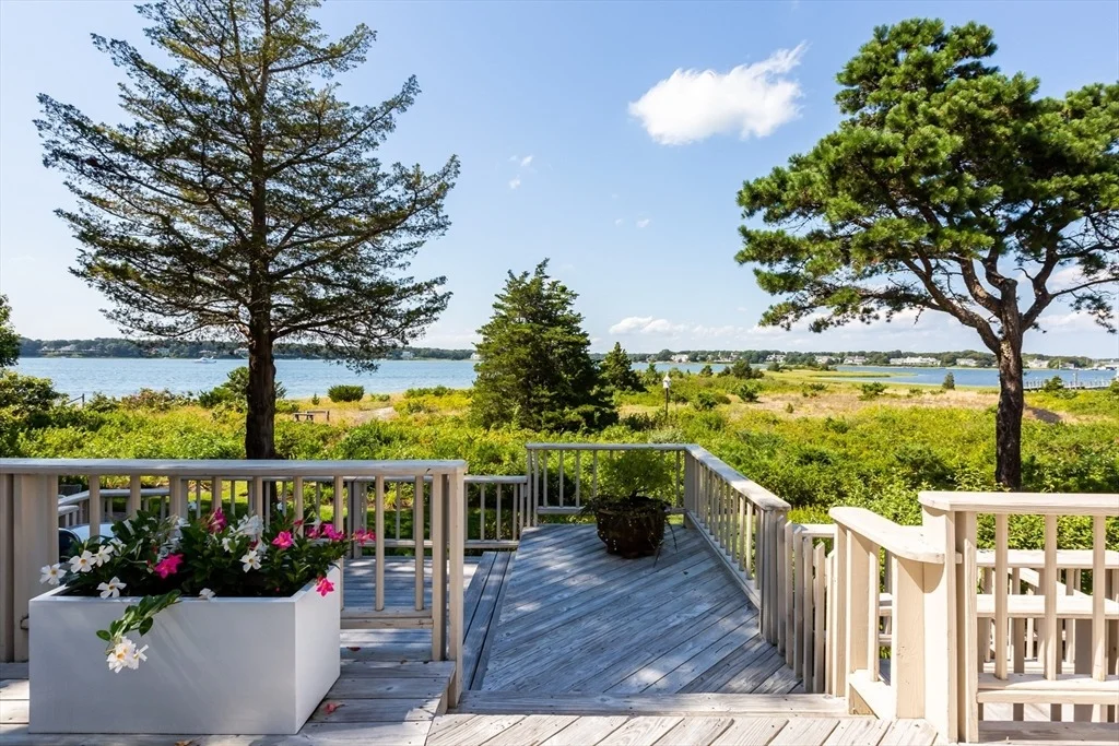 Photo of 255 Bayberry Way