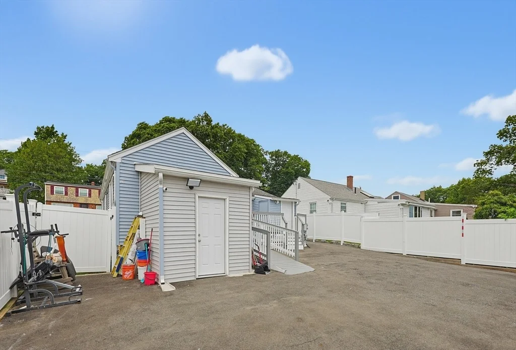 Photo of 31 Hallron St