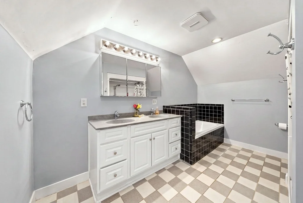 Photo of 107 Sylvan St