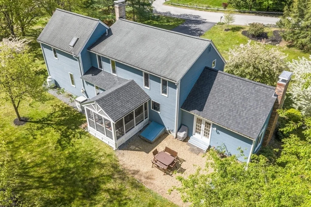 Photo of 6 Baywoods Dr